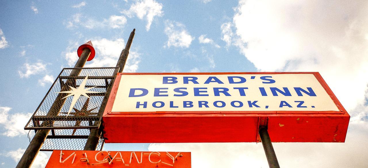Brad'S Desert Inn Holbrook Exterior photo