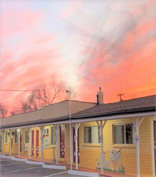 Brad'S Desert Inn Holbrook Exterior photo
