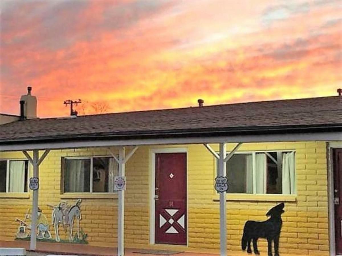 Brad'S Desert Inn Holbrook Exterior photo